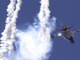 Dutch Air Force F16 fires flare decoys