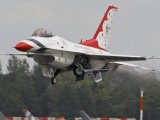USAF Thunderbirds team - F16